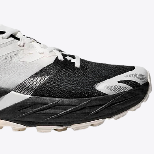 Speedgoat 7 Black/White